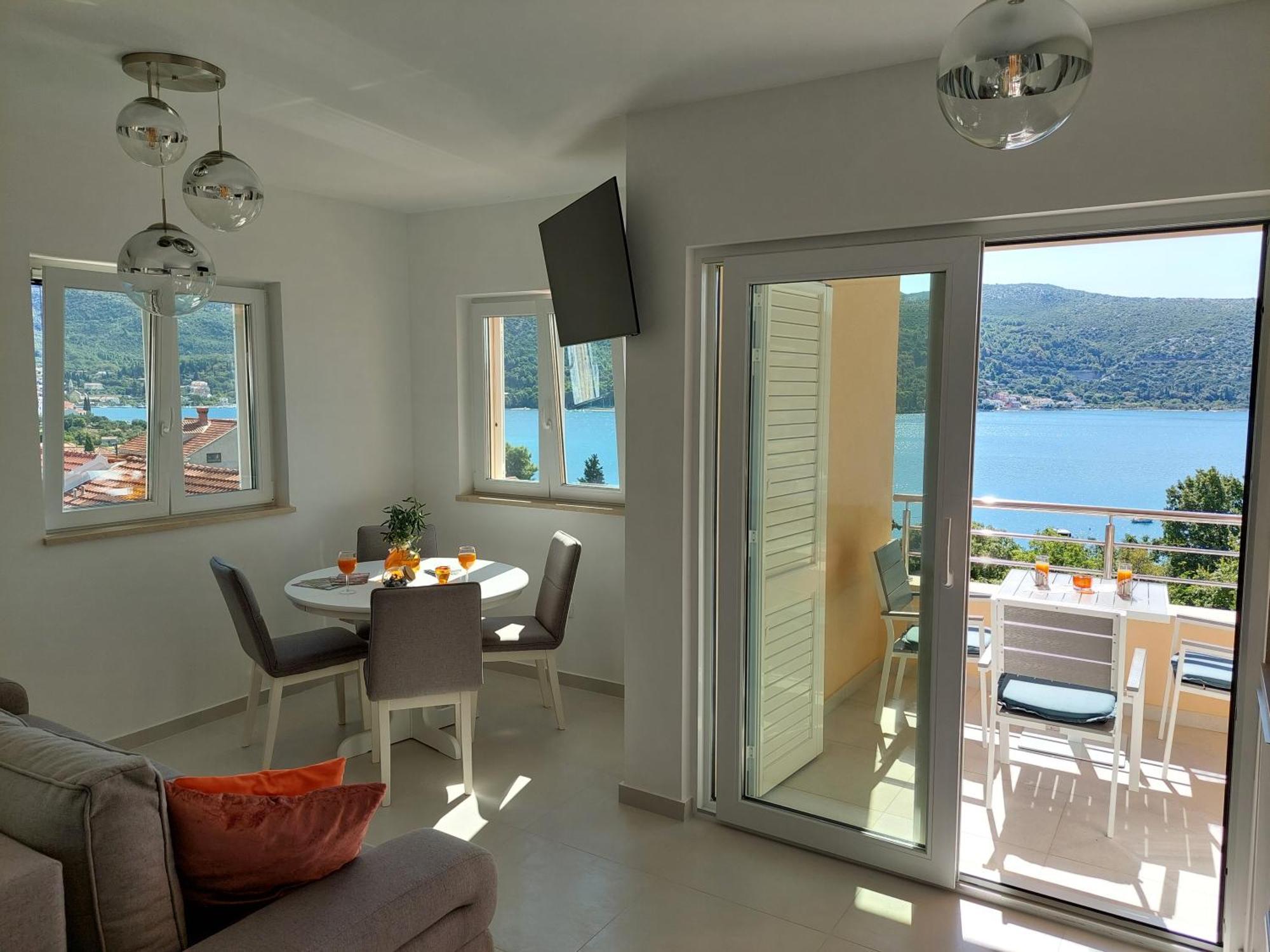 Bay Apartment *