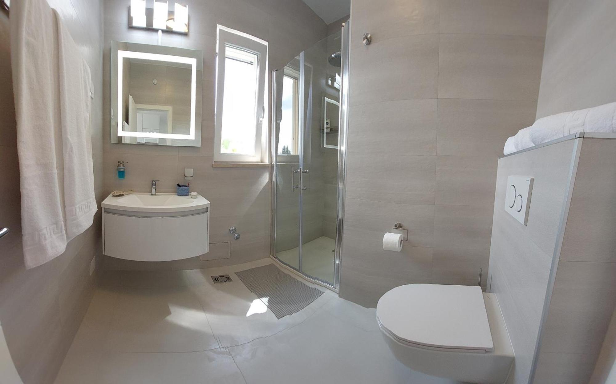 Bay Apartment