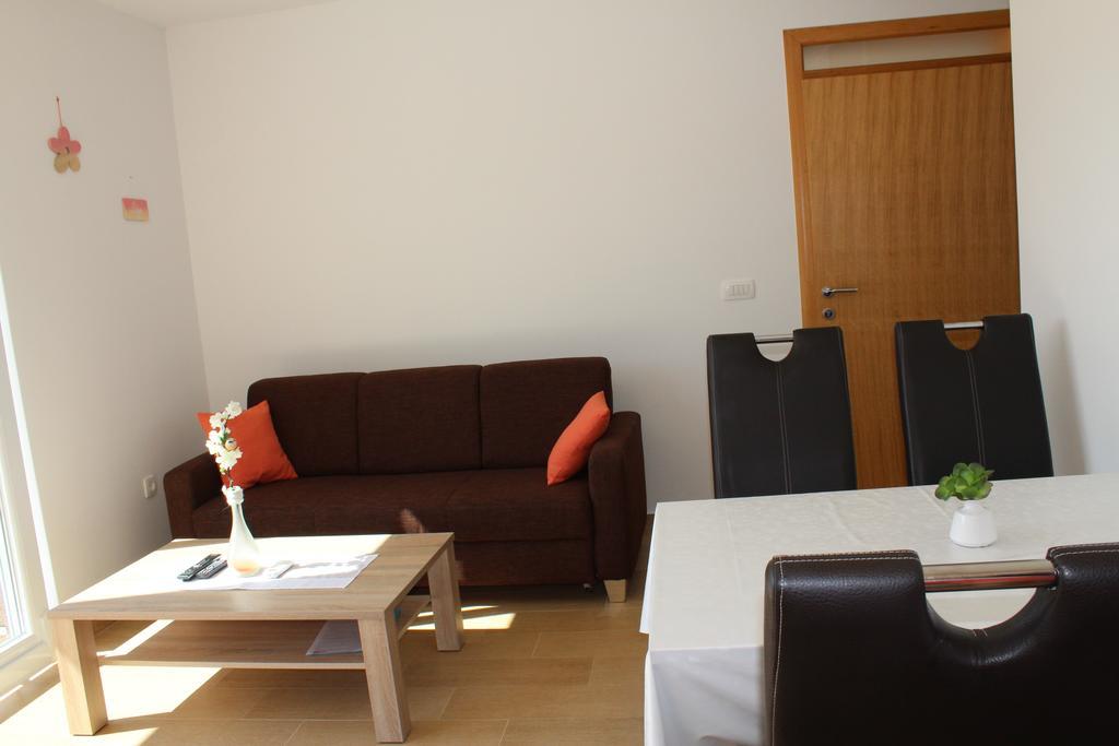 Bay Apartment